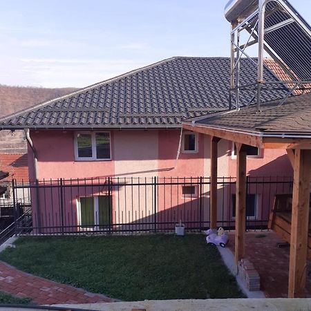 Ferienwohnung Casa Emilia Orşova Exterior foto
