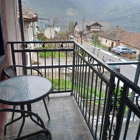 Ferienwohnung Casa Emilia Orşova Exterior foto